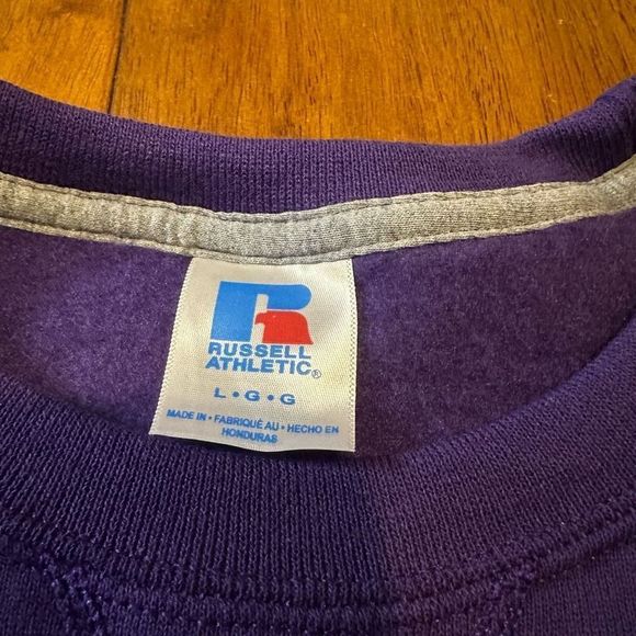 Russell Athletic Crewneck Sweater Sweatshirt Mens Size Large Purple Cotton Poly - Picture 4 of 9